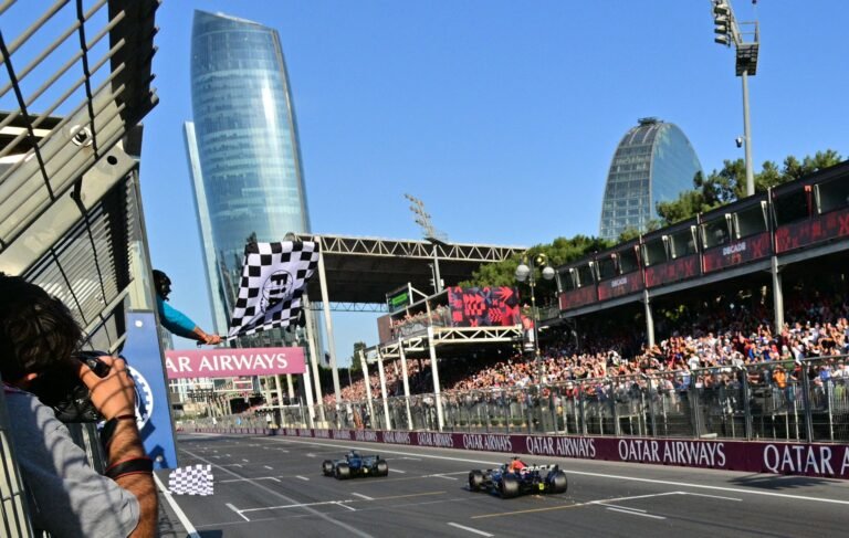 GP do Azerbaijão: Russell segura Verstappen por 0s1 e vence; Bortoleto é 13º – ge