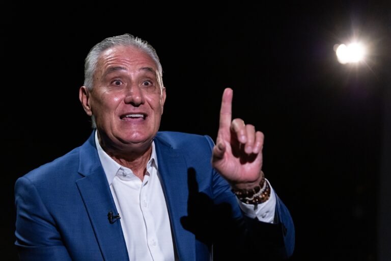 Botafogo se reúne com Tite e tenta convencer o técnico a assumir agora