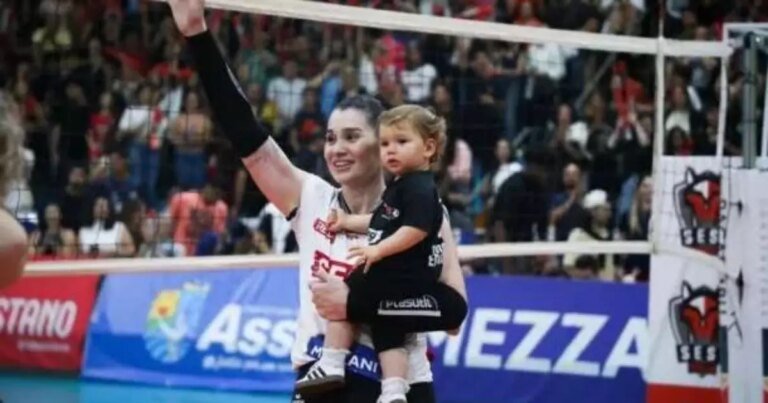 Claudinha se emociona com volta ao vôlei: “Não esperava retornar”