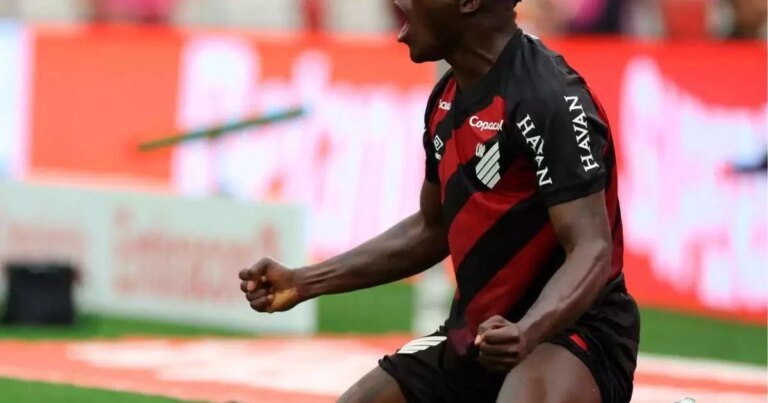 Nova regra obriga Athletico a rever elenco de estrangeiros; veja