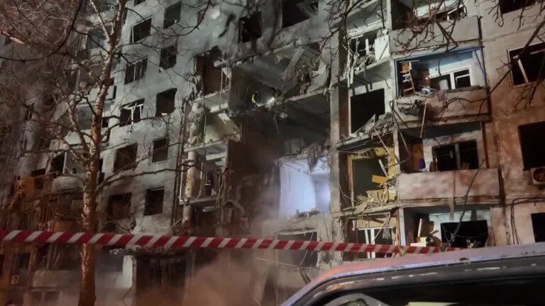Ataque russo deixa 35 feridos, incluindo 10 crianças, na Ucrânia