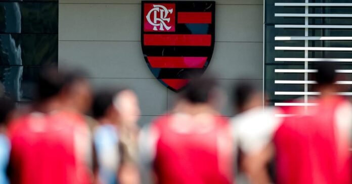 seta para fechar a publicidade