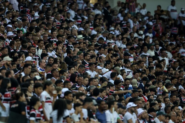 Santa Cruz esgota ingressos do jogo com o Floresta
