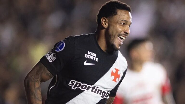 David exalta Pedro Emanuel e força do elenco após Vasco “reserva” avançar