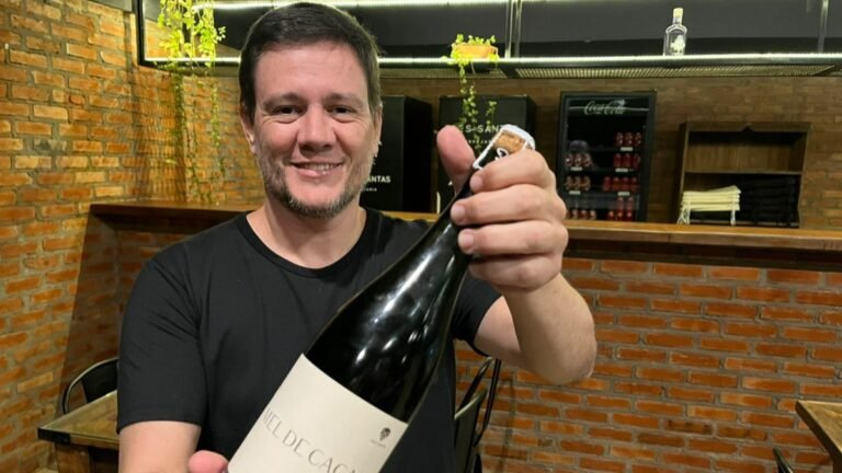 Cerveja feita com mel de cacau é sucesso na Serra Capixaba