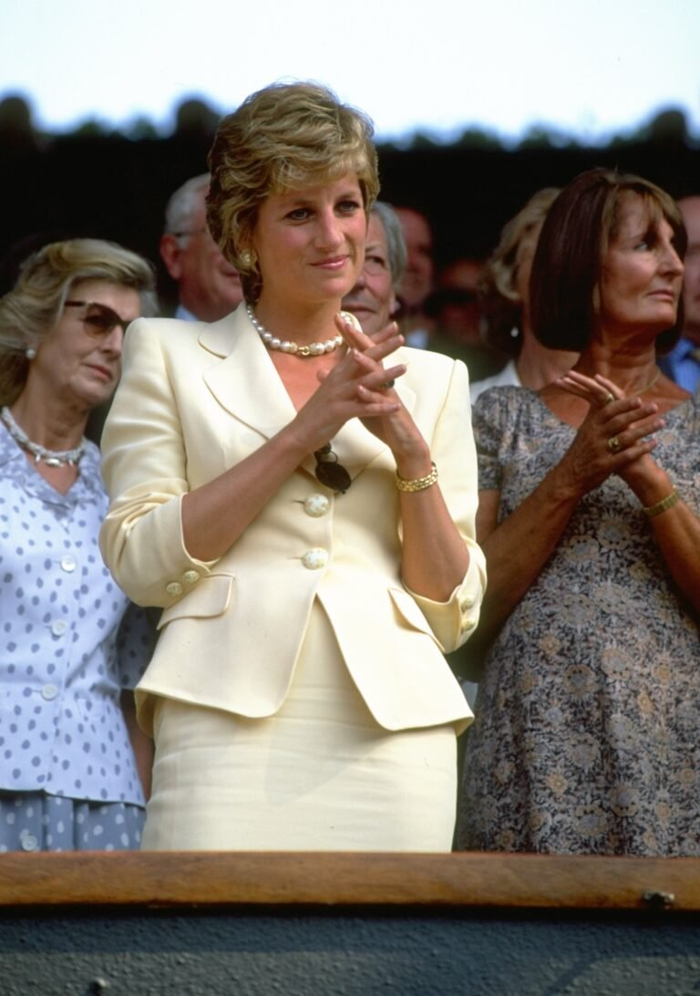 Memórias sobre a princesa Diana são roubadas antes do lançamento do livro de Charles Spencer