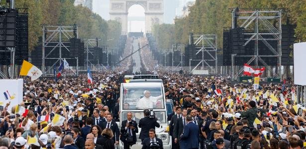 Papa Leão 14 reúne fiéis do mundo inteiro em missa gigante em Paris