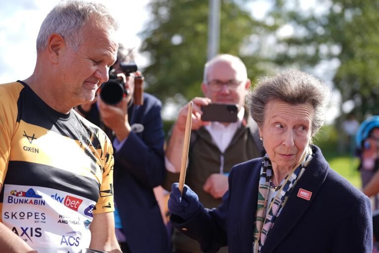 Princesa Anne recusa convite para ultramaratona e brinca: “Prefiro os cavalos!”