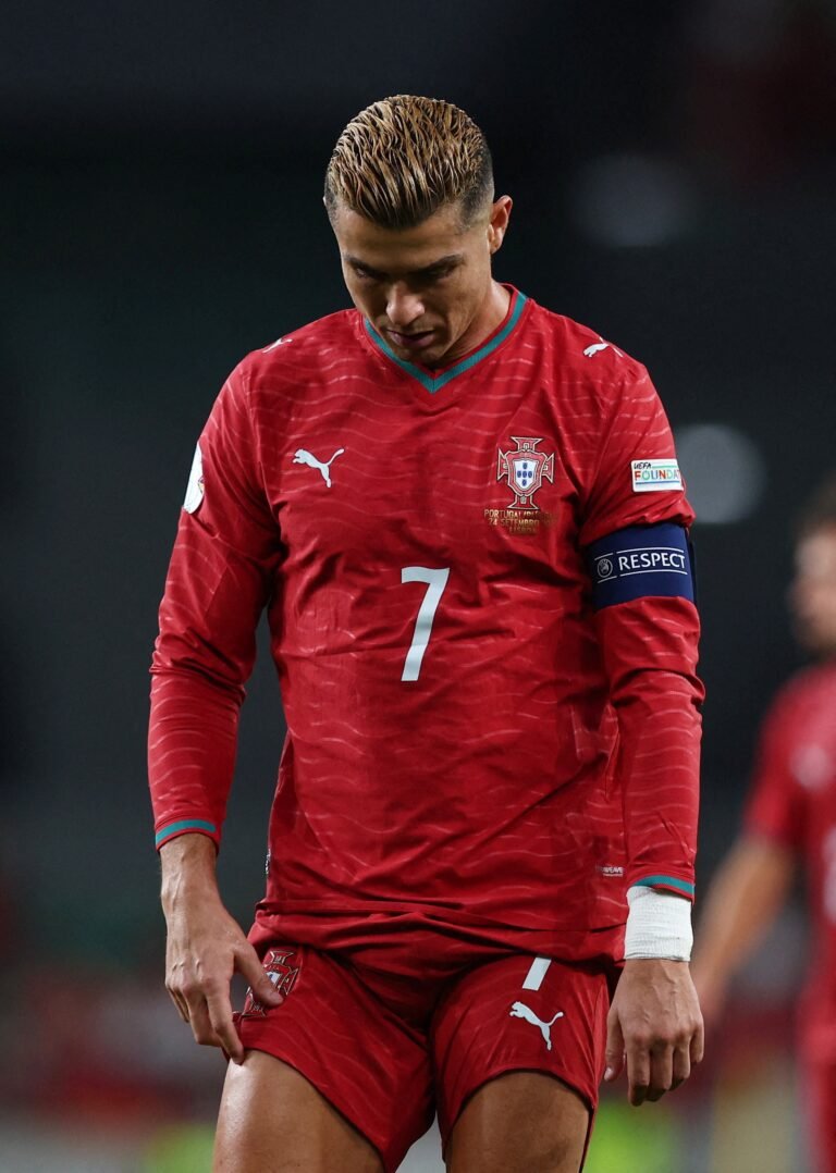 Cristiano Ronaldo se sentiu traído após promessa descumprida por Jorge Jesus, diz TV – ge