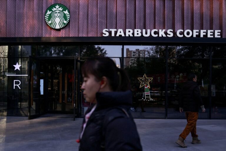 Por que a Starbucks está sendo criticada por abrir lojas nesta região da China – G1