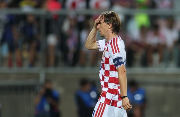 Modric desabafa após goleada sofrida pela Croácia: "Em 20 anos, é a primeira vez que sinto vergonha" – ge.globo.com