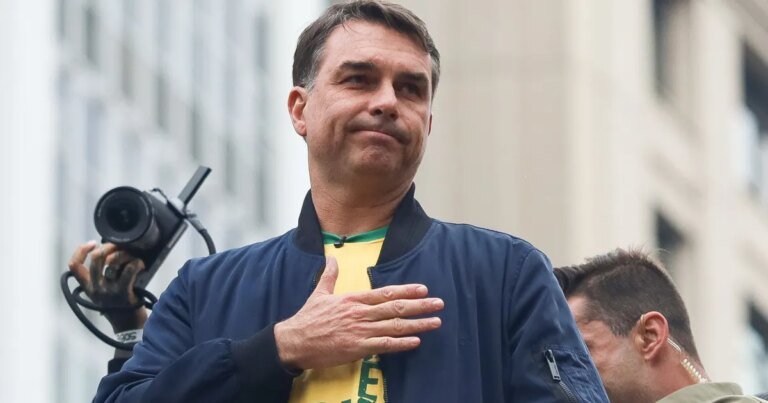 União Brasil e PP confirmam “apoio incondicional” a Flávio Bolsonaro