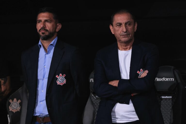 Corinthians mantém Ramón Díaz como plano A apesar de punição do STJD