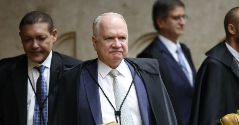 Decisão de Fachin não cessará “guerra de ofícios”, diz especialista