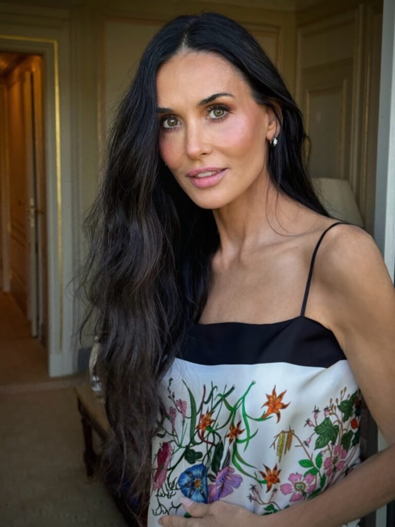 Demi Moore relembra críticas após se tornar a atriz mais bem paga de Hollywood